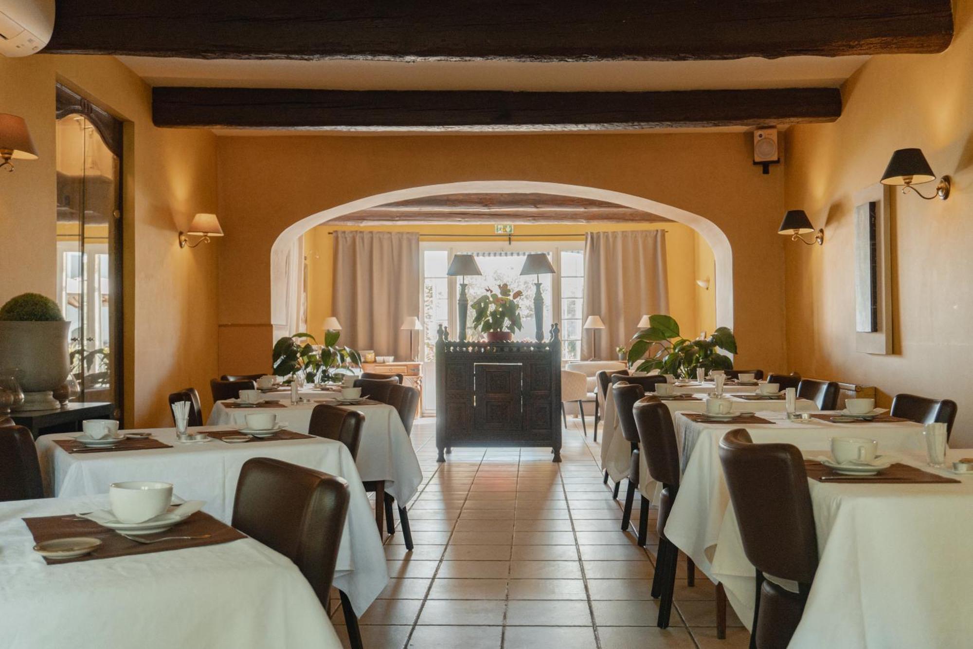 Hotel Les Magnanarelles Maussane-les-Alpilles Exterior photo